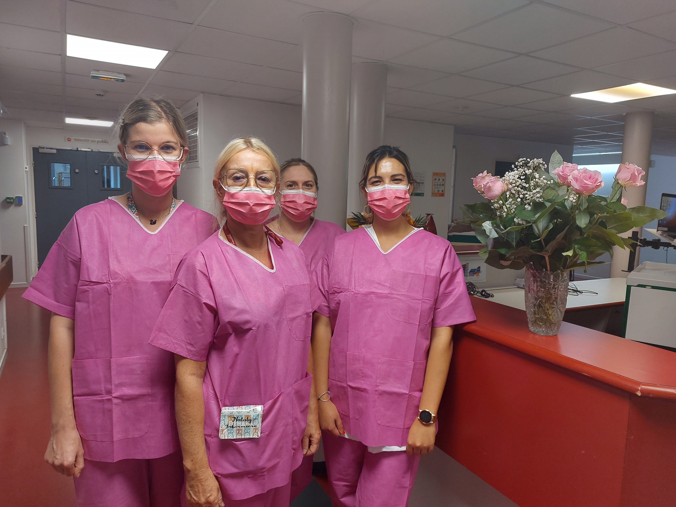 Les équipes de la clinique de flandre sont passées au rose ce mardi 4